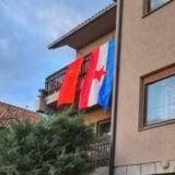 "Jugoslavija je deo srpskog naroda": Na kući Nikole iz Zaječara za 1. maj i 29. novembar vijore se dve zastave 8
