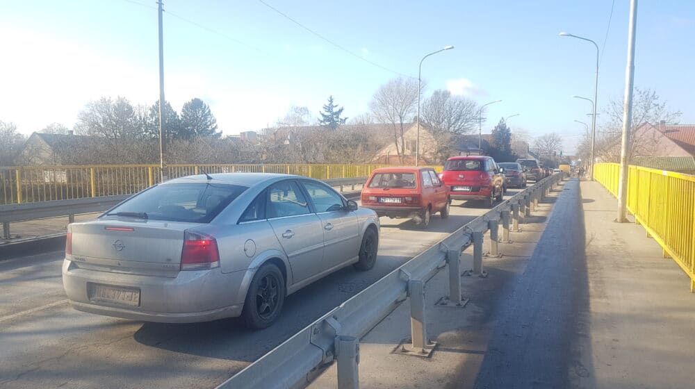 Obustava saobraćaja na mostu preko Tise kod Titela 1