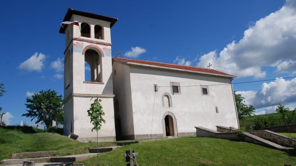 U toku noći opljačkana crkva na KiM, uzeta veća količina novca 1