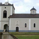 Kancelarija za Kosovo i Metohiju: Sa crkve u opštini Vitina skinuta zastava sa grbom SPC 9