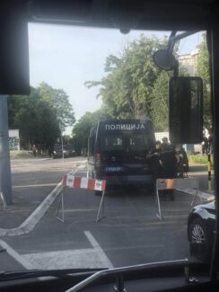 0-02-05-e20616bb5bd34906cd1397f3fd51e342aaf9cc18c8150b4fc238ecc98902d187_dd1e902b86b5f507 Tuča navijača pred derbi (FOTO/VIDEO) 2