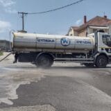 U Kragujevcu se već godinama ulice peru pijaćom vodom 23