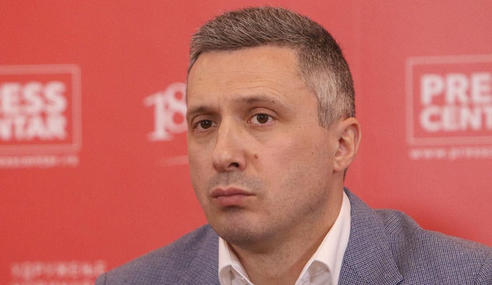 Desnica u budućem sazivu Skupštine za obavezni vojni rok: Nekima je malo tri meseca, a neki traže da i žene idu u vojsku 2 Desnica u budućem sazivu Skupštine za obavezni vojni rok: Nekima je malo tri meseca, a neki traže da i žene idu u vojsku 2