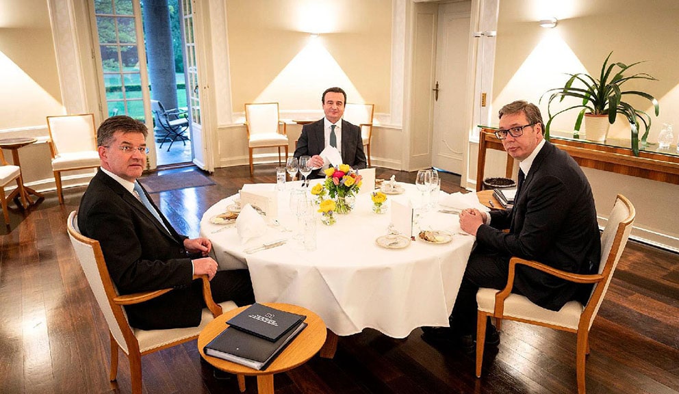 INTERVJU Skender Sadiku: Kosovska Mitrovica me ubija, pijem više lekova za pritisak, ali je volim kao narkoman 6 INTERVJU Skender Sadiku: Kosovska Mitrovica me ubija, pijem više lekova za pritisak, ali je volim kao narkoman 6