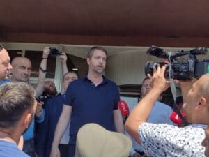 Kragujevac: Posle današnjih razgovora sa predstavnicima Vlade u Beogradu, radnici veruju da neće biti otpuštanja 4