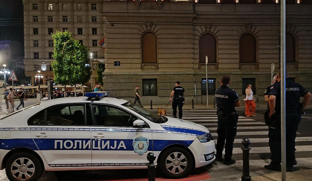 Škole ponovo na udaru lažnih dojava o postavljenim bombama: Šta se promenilo od poslednjeg talasa pretnji? 2 Škole ponovo na udaru lažnih dojava o postavljenim bombama: Šta se promenilo od poslednjeg talasa pretnji? 2
