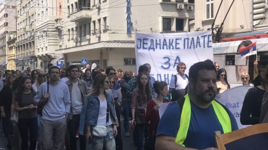 Protest naučnika na Platou ispred Filozofskog fakulteta u Beogradu: Ne pristajemo na otkaze u nauci 2