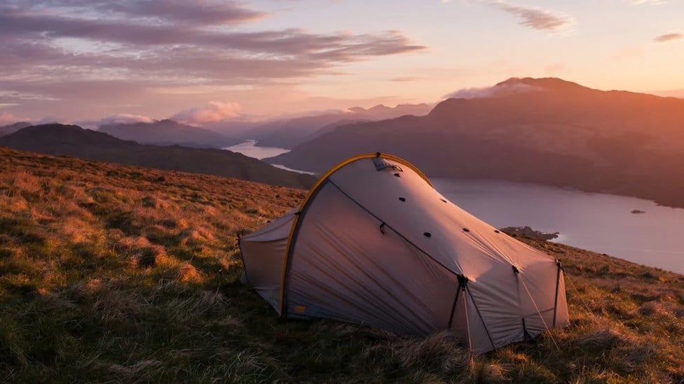 Putovanja i priroda: Inčkonahen, egzotično britansko ostrvo gde vladaju valabiji 3 Divlje kampovanje je dozvoljeno na Inčkonahenu i širom Loh Lomonda