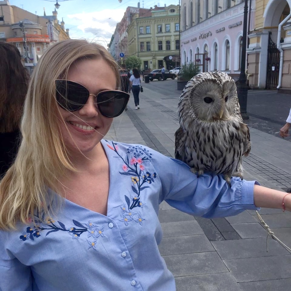 Rusija, žene i nasilje: Aleksandra i Olga - dve strašne priče o femicidu i pristrasnim medijima 3 Alexandra with an owl