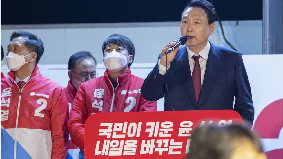 Južna Koreja i tradicija: Zašto bi Korejci uskoro mogli postati godinu dana mlađi 3 Yoon Seok-yeol, president elect from the conservative candidate of People Power Party, has pleaded to scrap the Korean age since his election campaign days