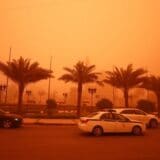 Peščana oluja i Irak: Narandžasto nebo prizemljilo avione u Bagdadu i Nadžafu - fotografije 5