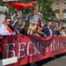 Srbija, Rusija i Dan pobede: Kakva je istorija marša Besmrtni puk i šta su sve učesnici nosili u povorci u Beogradu 9
