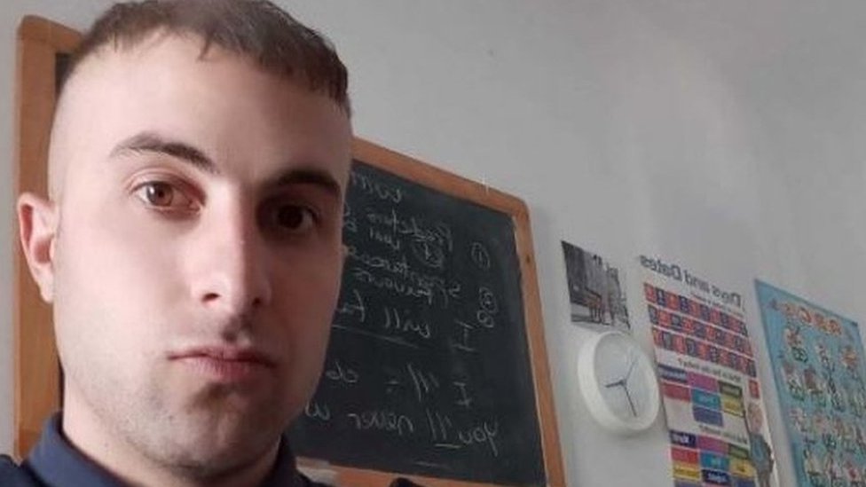 Muzika, škola i Ginis: Nastavnik engleskog postao svestski rekorder pošto je repovao 40 sati 1 Danijel Alkon