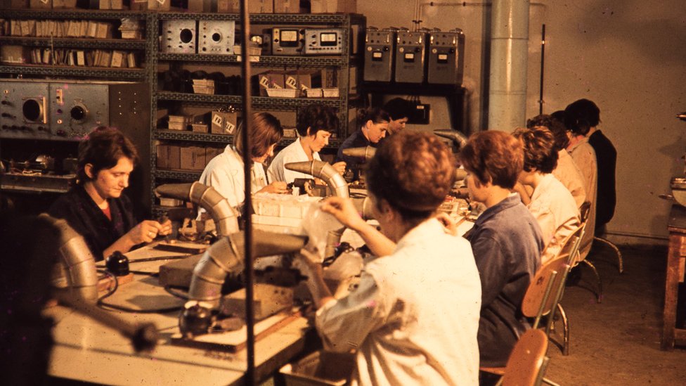 Jugoslavija, Niš i industrija: Od lokomotive razvoja do kesica za supu i muzičkih studija 1 Niška EI