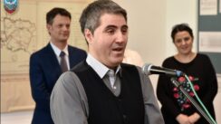 16524632695728776446708408842051(1) Kome je i kada data najstarija povelja o počasnom građaninu u Zrenjaninu 2