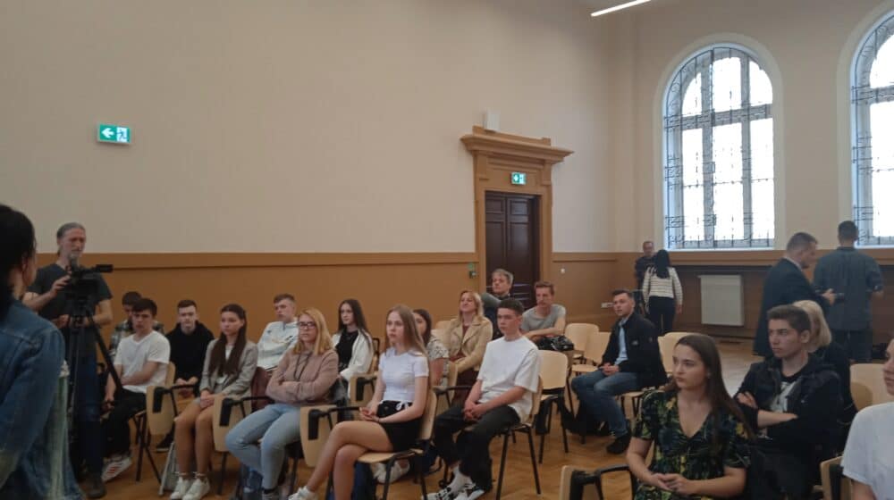 Školarci iz Ukrajine nerado govore o ratu 1