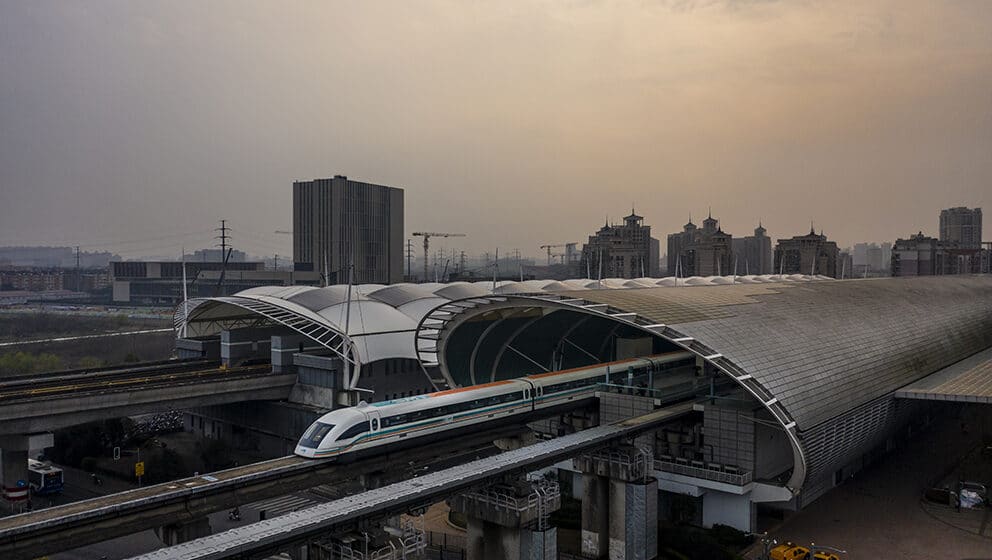 Ukinuta obaveza nošenja maski u pekinškom metrou 1