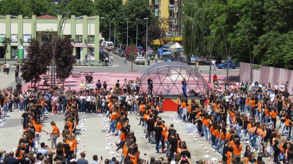 Šabac: Maturantska parada i ples uz Štrausovu operetu 1