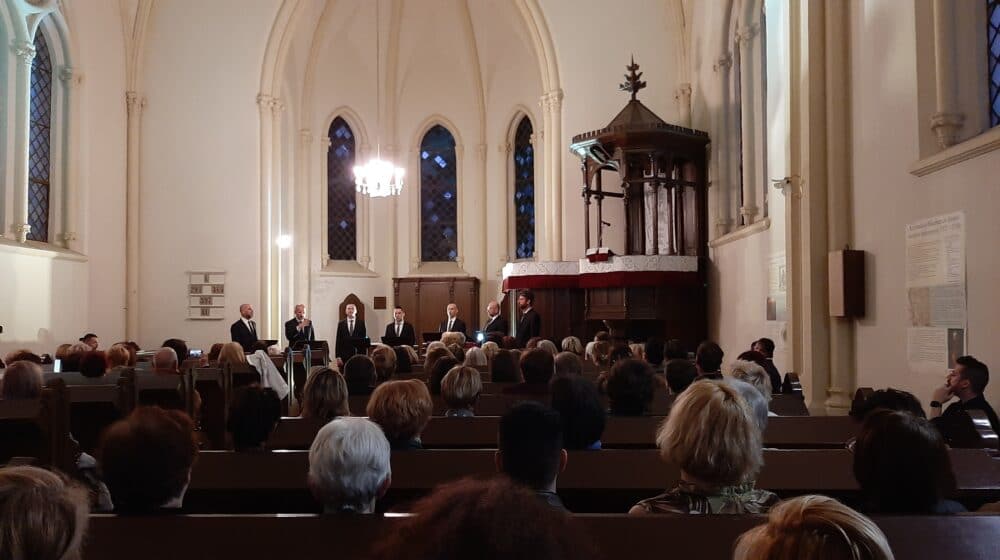 Zrenjanin: Koncert solo i horskih pesama napunio Reformatsku crkvu 1