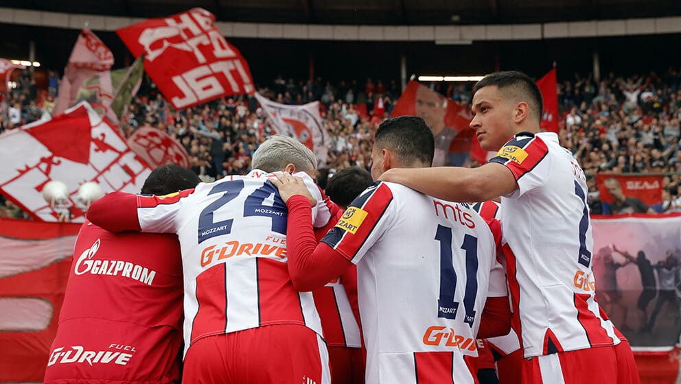 Zvezda pažljiva sa "redovnim mušterijama" 1