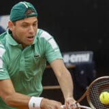 Krajinović nakon preokreta do četvrtfinala Kvinsa 7