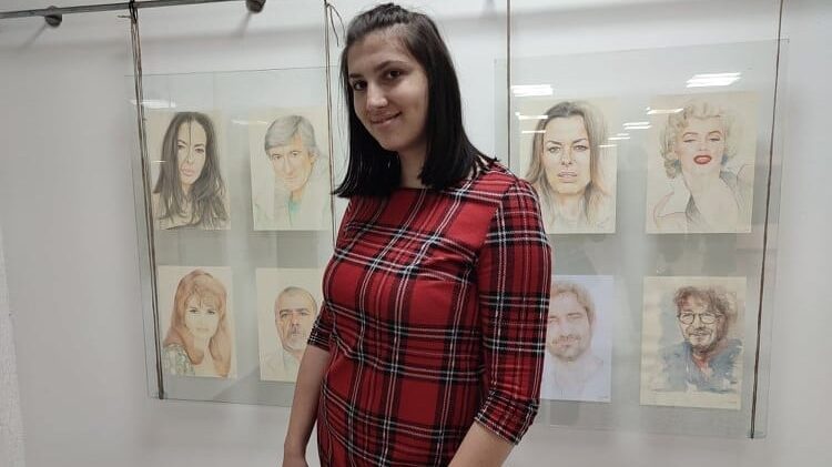 Portreti Ane Dimitrijević u njenom rodnom gradu (FOTO) 1