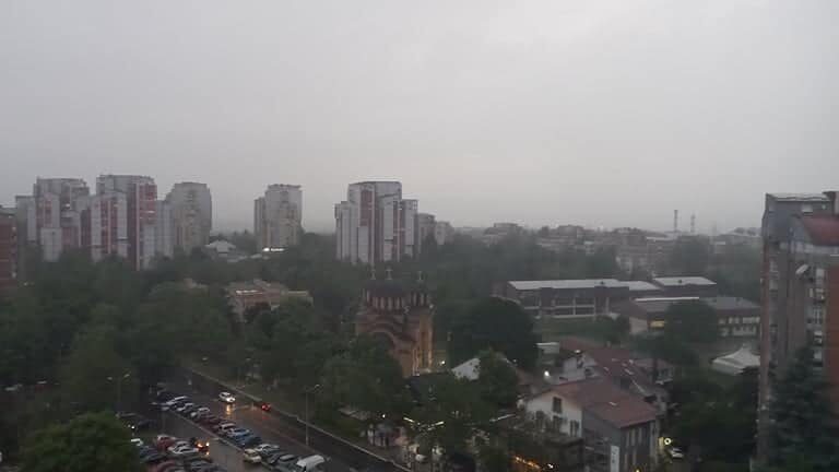 Nevreme praćeno grmljavinom pogodilo Beograd 1