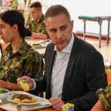 Stefanović na ručku sa kadetima Vojne akademije 6