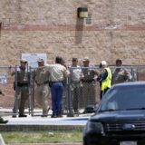 Pucnjava u osnovnoj školi u Teksasu, stradalo 14 đaka, nastavnica i napadač 4