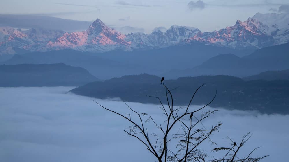 Avion sa 22 ljudi nestao u planinama Nepala 1