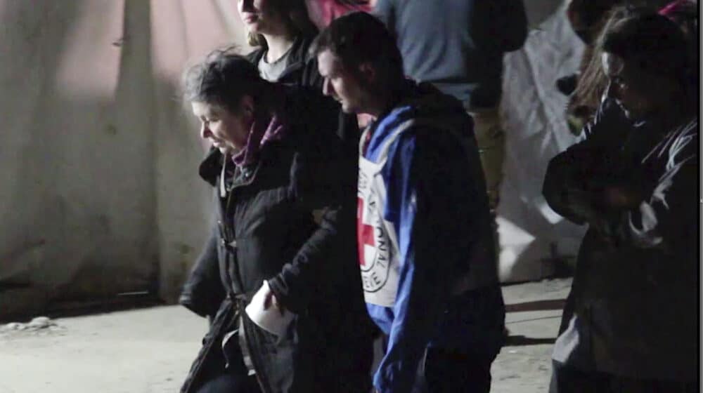 Oficir: Evakuacija delimično završena, ruske snage nastavile napad na čeličanu u Mariupolju 1