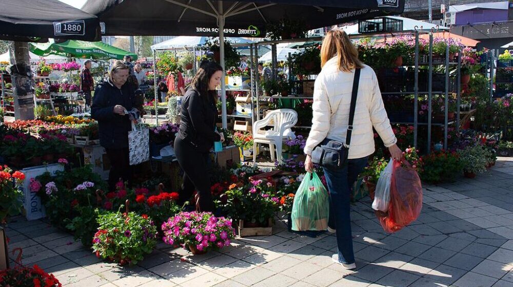 Danas i sutra još jedna Cvetna pijaca ispred SPENS-a 1