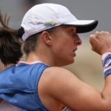 Švjontek 31. pobedom u nizu do osmine finala Rolan Garosa 6