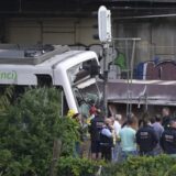 U sudaru dva voza u Španiji jedan stradao, 85 povređeno 11