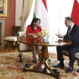 Mađarska tražila od Poljske pomoć da bude izuzeta od embarga EU na ruski gas i naftu 1