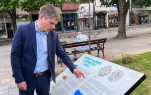 Kako je nastao prvi Park ćirilice u Srbiji, koji je otvoren u Bajinoj Bašti 5 Kako je nastao prvi Park ćirilice u Srbiji, koji je otvoren u Bajinoj Bašti 5