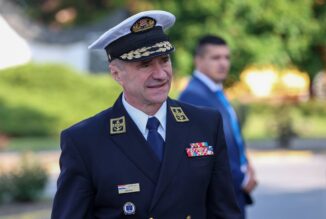 OBELEZENA 27. GODISNJICA VOJNO-POLICIJSKE OPERACIJE "BLJESAK" Okučani: Venci, sveće i zahvalnost državnog vrha Hrvatske poginulim u Bljesku 9