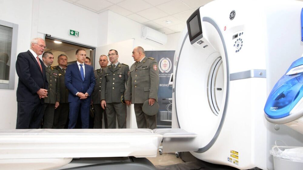 SAD donirale skener i rendgen Vojno-medicinskom centru na Karaburmi 1