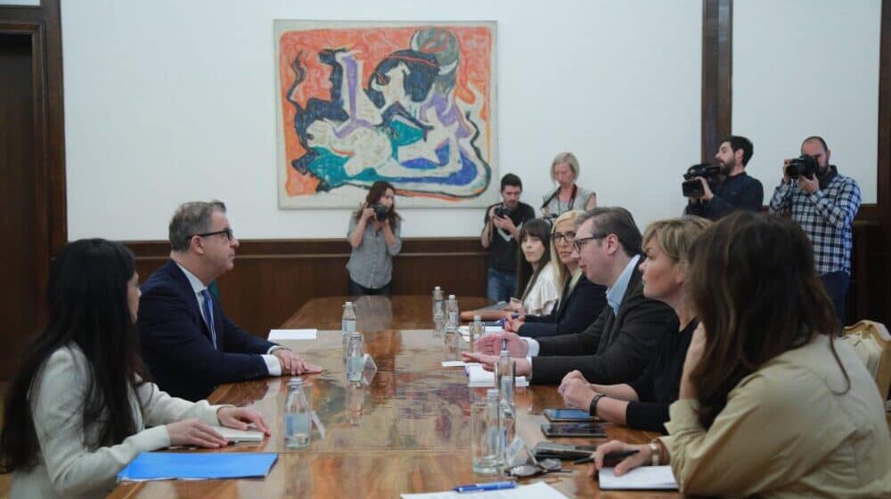 Vučić na sastanku sa Bramercom: Srbija pitanje nestalih shvata izuzetno ozbiljno 1