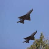 Ruski Su-27 presreo dva američka bombardera 4