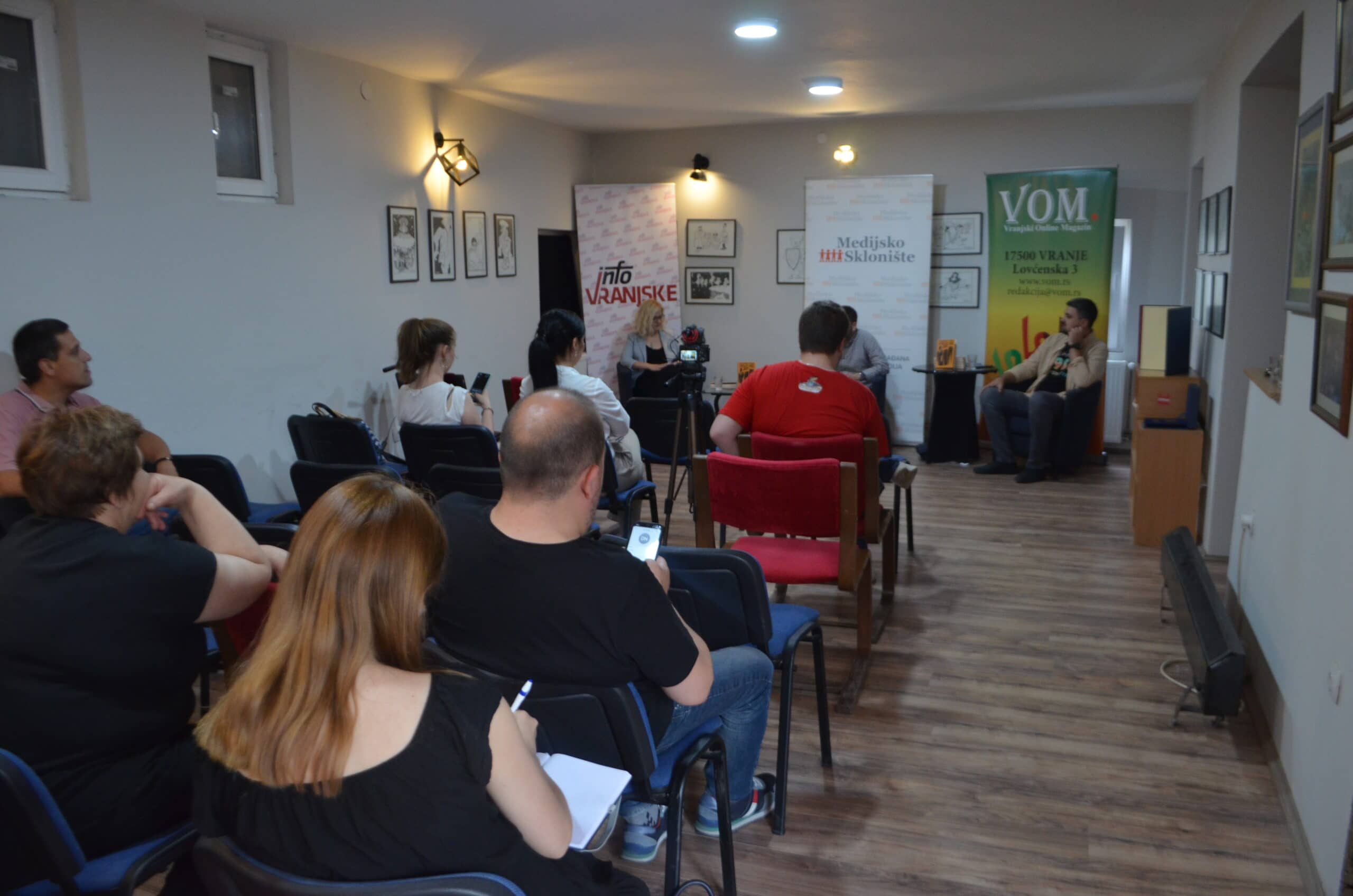 "Duša je najelastičnija": Pisac i novinar iz Niša na promociji svoje zbirke priča u Vranju 3 "Duša je najelastičnija": Pisac i novinar iz Niša na promociji svoje zbirke priča u Vranju 3