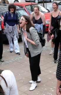 Više od 50 žena vrištalo danas na tri lokacije u Beogradu (FOTO) 7