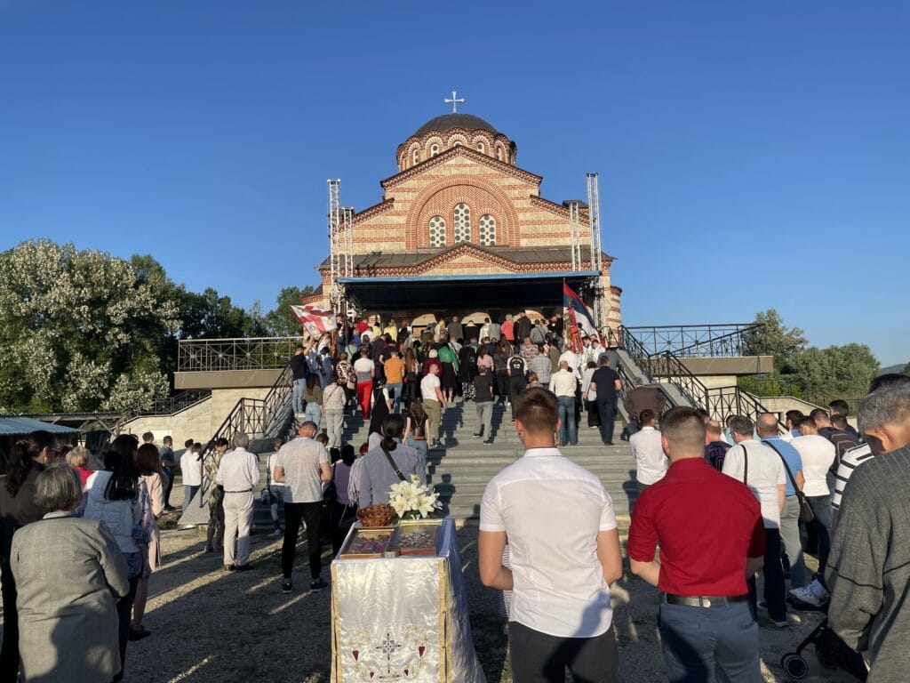 Litija u čast Svetog Vasilija koji je “spasio” Duvanište od kasetnih bombi 3 Litija u čast Svetog Vasilija koji je “spasio” Duvanište od kasetnih bombi 3