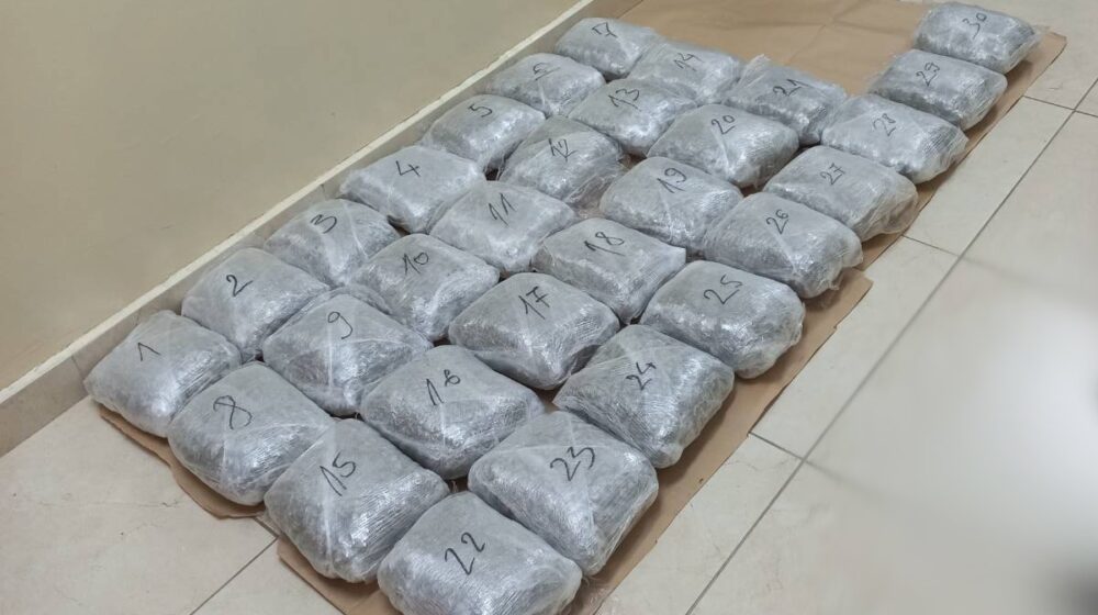 Policajci u okolini Niša uhapsili dvojicu dilera droge 1