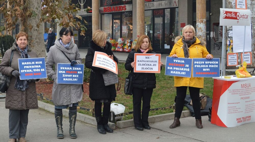 Ženski centar Užice jedini u Zlatiborskom okrugu nudi uslugu SOS telefona za žene žrtve nasilja 1