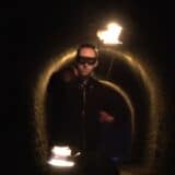 Užice: Ognjenova akrobatika vatrom osvetljava izlaz iz samoće (VIDEO) 1