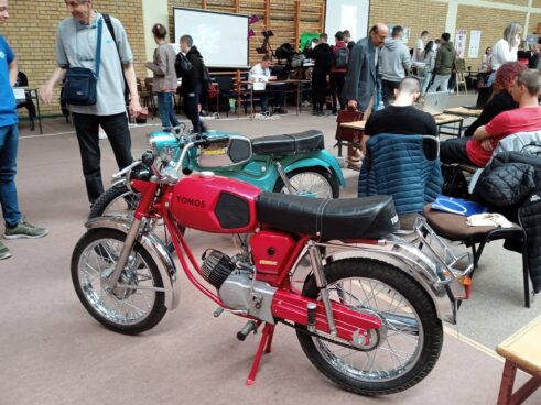 Srednjoškolac iz Subotice restaurirao “Tomos” motore iz sedamdesetih 10