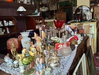 Subotičanin obnavlja stari nameštaj: Pisaći sto iz 1900. godine i sekreteri s početka 17. veka 5