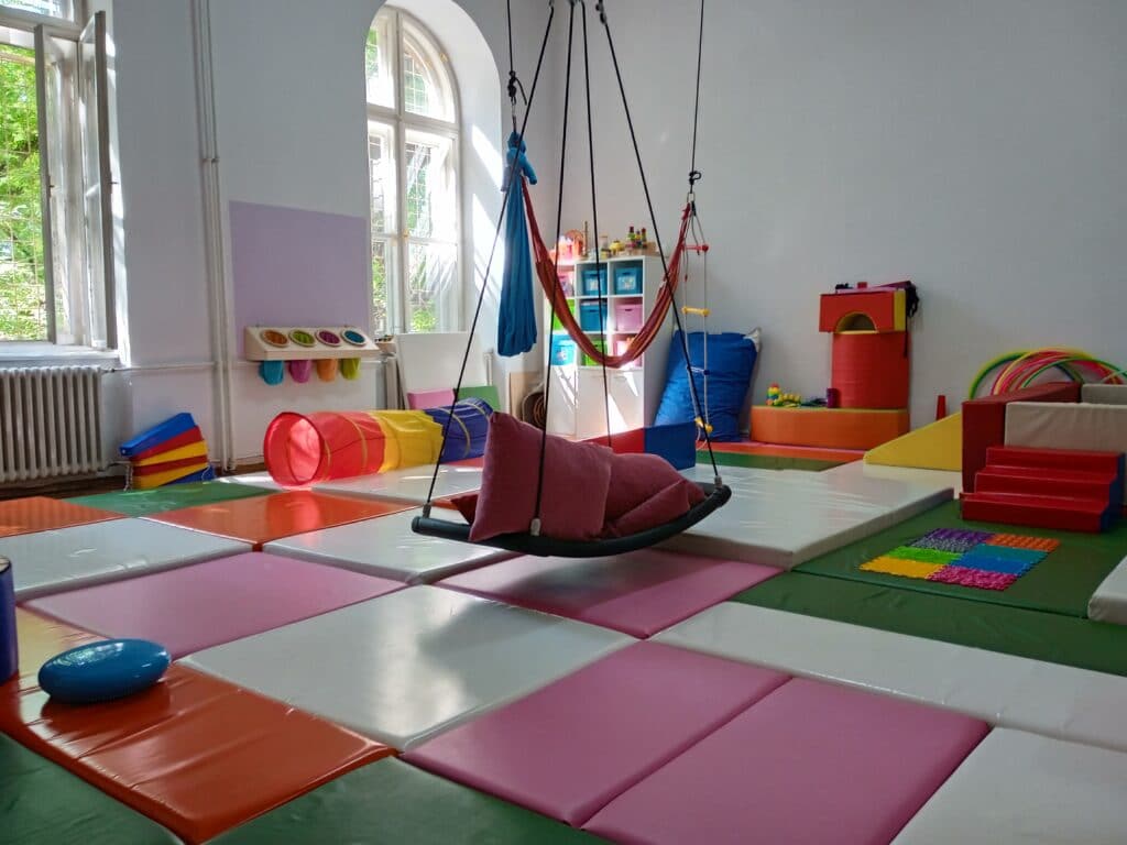 "Sve više dece koja imaju neka kašnjenja u razvoju ili faktore rizika": Upozorenje defektologa iz Subotice gde je otvoreno Savetovalište za porodice 2