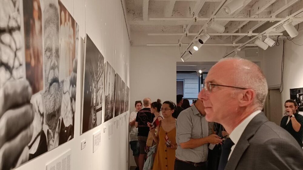 Izložba "Sve naše suze" otvorena večeras u Endžio habu u Beogradu 1